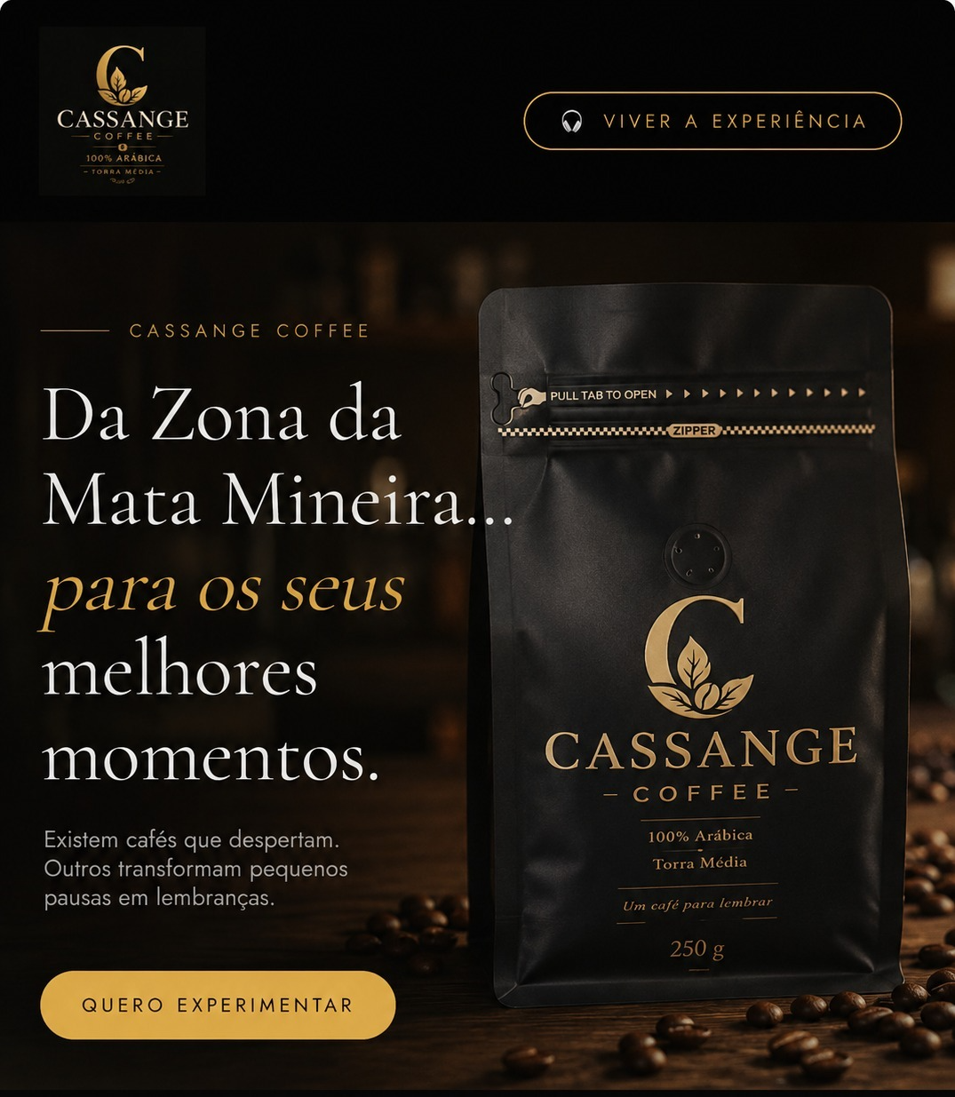 Embalagem Cassange Coffee — 100% Arábica, Torra Média, 250g, sobre mesa de madeira escura com grãos de café